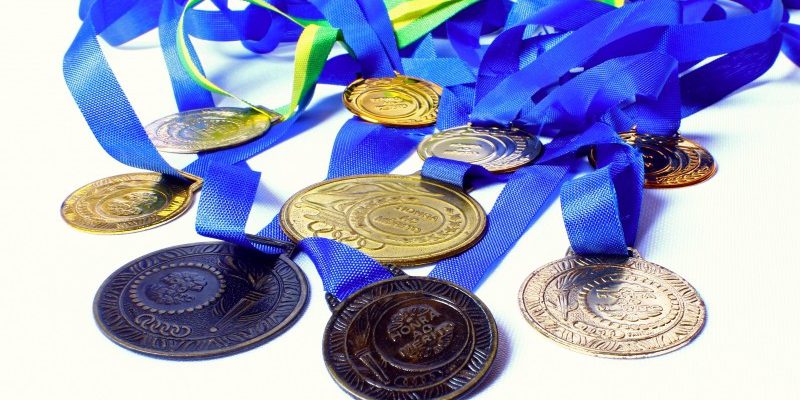 medal-awards-honor-merit-winner-champion